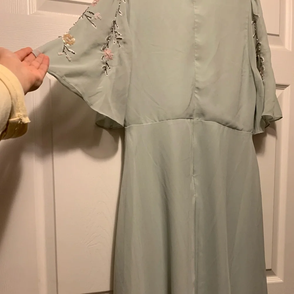 EUC Hope & Ivy Embroidered Midi Dress in Sage - Picture 16 of 16